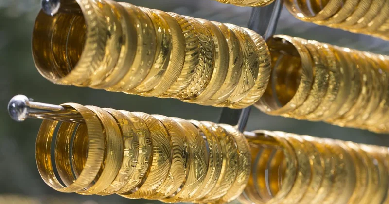 Altın ve gümüş tarihi zirvesini yukarı taşıdı