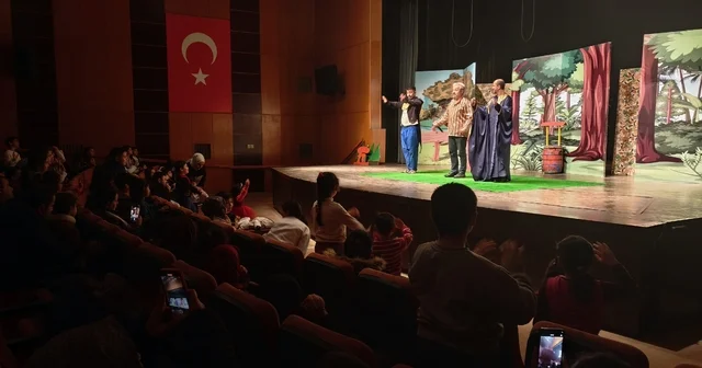 Kahramanmaraş Büyükşehir den miniklere sanat dolu dakikalar Kahramanmaraş Haberleri