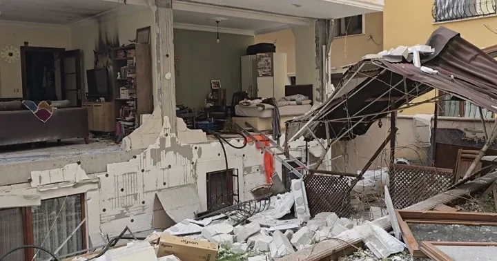 Ataşehir de 3 katlı binada doğal gaz patlaması! Ortalık savaş alanına döndü...