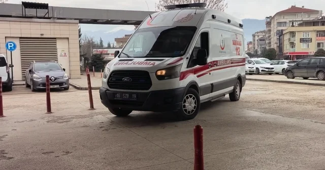 Temizlemeye çıktığı makinenin üzerinden düşen işçi ağır yaralandı Bursa Haberleri