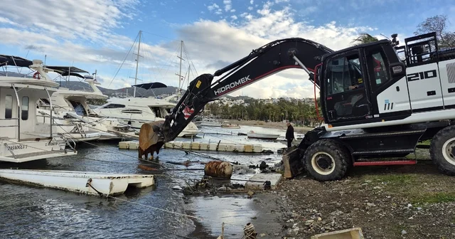 Bodrum da 100 tekne koydan kaldırıldı Ekipler Gümbet Koyu na girdi Muğla Haberleri