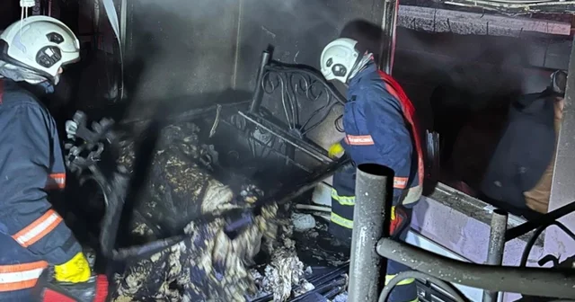 Yüksekova da korkutan ev yangını: 4 çocuk hastaneye kaldırıldı Hakkari Haberleri