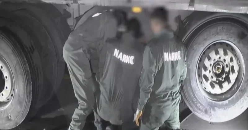 Tırdaki düzenek ifşa oldu: 54 kilo uyuşturucu çıktı