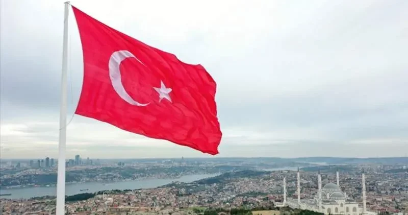Türk bayrağının indirilmesinde 69 gözaltı, 8 tutuklama