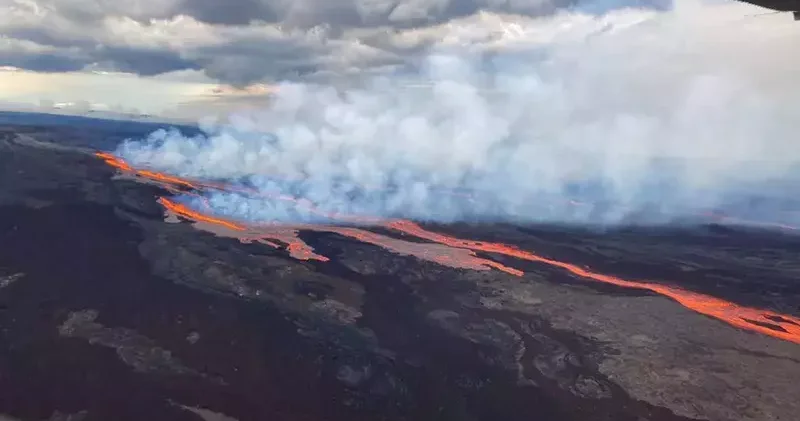 Hawaii deki Kilauea Yanardağı yeniden lav püskürttü