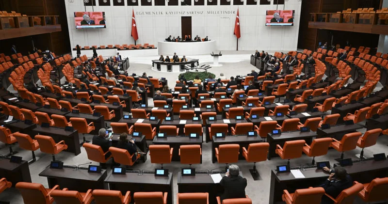 Son dakika: Meclis’te yarıyıl arası: Tatil sonrası hangi teklifler sunulacak? Son dakika haberleri