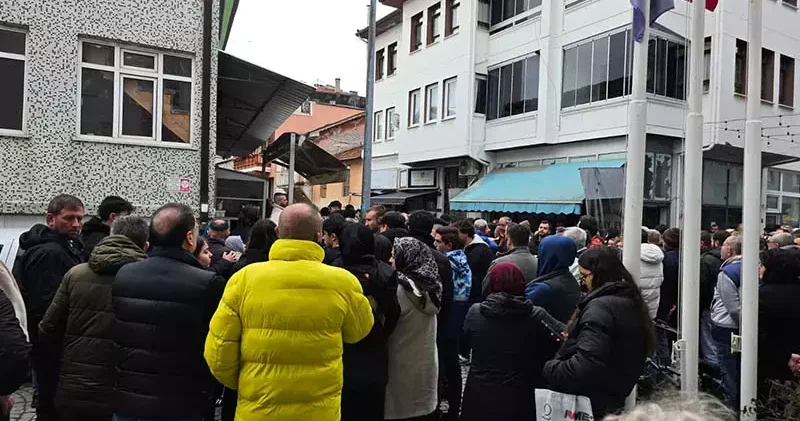 Babasını kurtarmak isterken ölen Efe, toprağa verildi