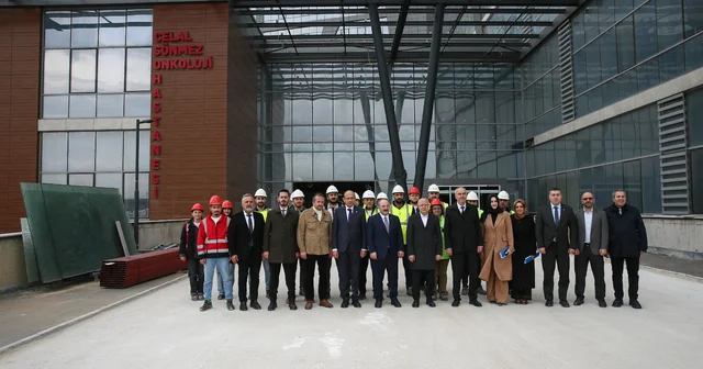 AK Parti heyeti Bursa da yapımı devam eden hastanede incelemelerde bulundu Bursa Haberleri
