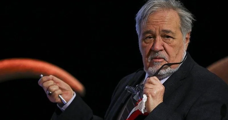 Prof. Dr. İlber Ortaylı dan polise yönelik artan saldırılara: Sakın bu durum, daha derin ve sistemik terörist bir yönelişi işaret ediyor olmasın?