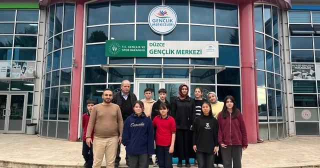 Ortaokul öğrencileri gençlik merkezinde Düzce Haberleri