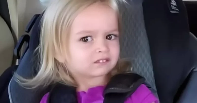 Yan bakışıyla tanına Chloe nin son halini görmelisiniz