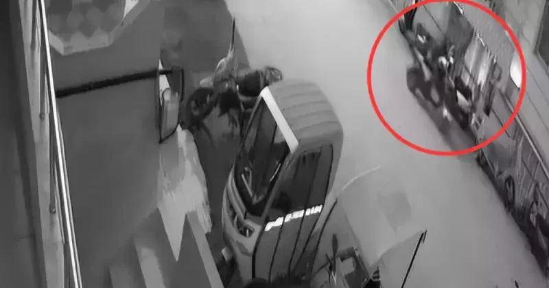 İftar saatinde motosiklet hırsızlığı kamerada