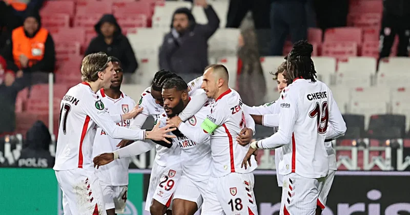Son dakika: Samsunspor, UEFA Konferans Ligi’nde son 16’da! Avrupa’da tarih yazıyoruz