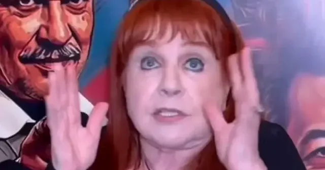 Oyuncu Bilge Şen çocukların sahura kalkmasını sindiremeyip Bakan Tekin i hedef aldı: Gelsin benimle münakaşa etsin VİDEO İZLE