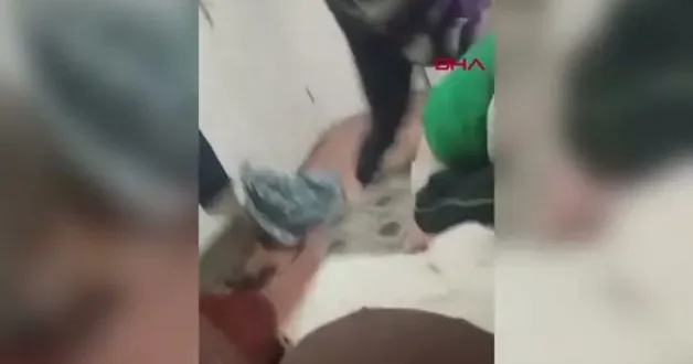 Üvey babanın, 9 yaşındaki çocuğa şiddeti kamerada