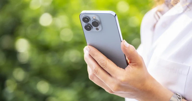 iPhone sahipleri hayrete düştü! Saat ikonunda yıllardır gizlenen o detayı ilk kez fark ettiler!