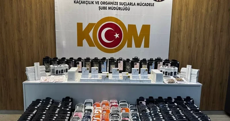 Samsun’da 1 milyon TL’lik kaçak elektronik eşya ve aksesuarı ele geçirildi