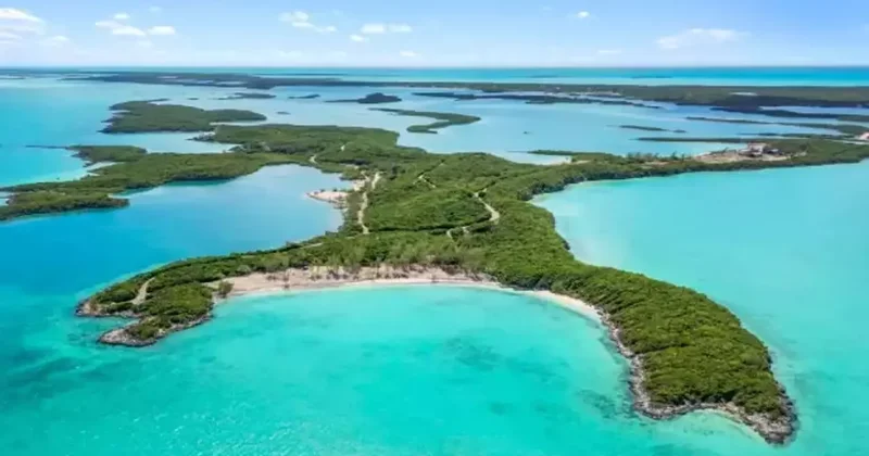 Milyarderlerin yeni gözdesi: Özel köprü bağlantılı gizli ada satışa çıktı