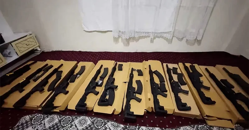 Volkanik bazalt taşlarının altından cephane çıktı Sözcü Gazetesi