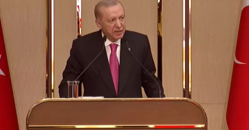 Cumhurbaşkanı Erdoğan, iftar programında sporcular ve gençlerle bir araya geldi