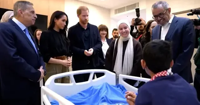 Prens Harry ve eşi Meghan tedavi gören Gazzeli yaralıları ziyaret etti VİDEO İZLE