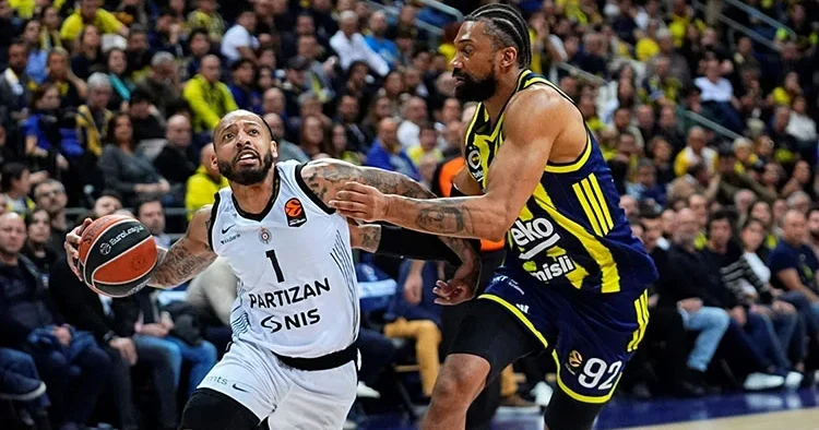 Fenerbahçe Beko, EuroLeague de liderliğini perçinledi!
