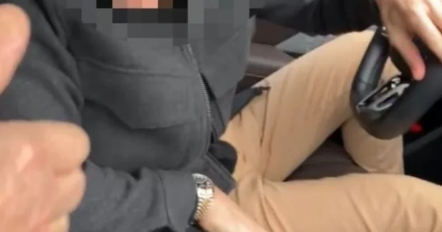 Trafikte yenidoğan bebekli aileye tabancaya gösteren kişi, gözaltına alındı Kocaeli Haberleri