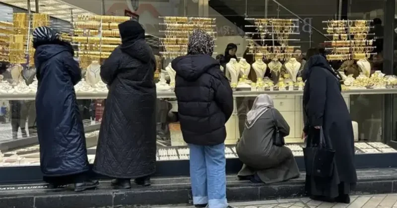 ABD İran gerilimi altına talebi patlattı: Yastık altında 50 trilyonluk dev servet