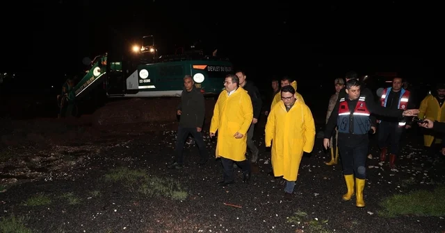 Canpolat ve Kaymakam Şahin den gece sağanak mesaisi Şanlıurfa Haberleri