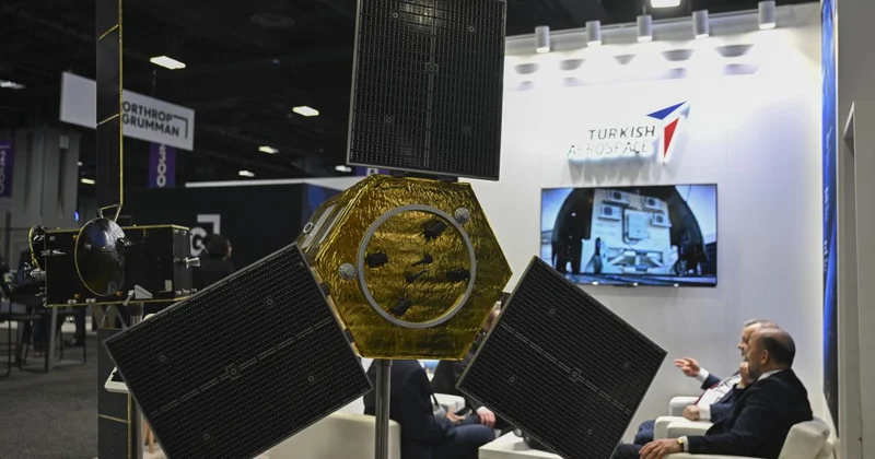 TUSAŞ Satellite 2026 da Türkiye nin uzaydaki gücünü sergiledi