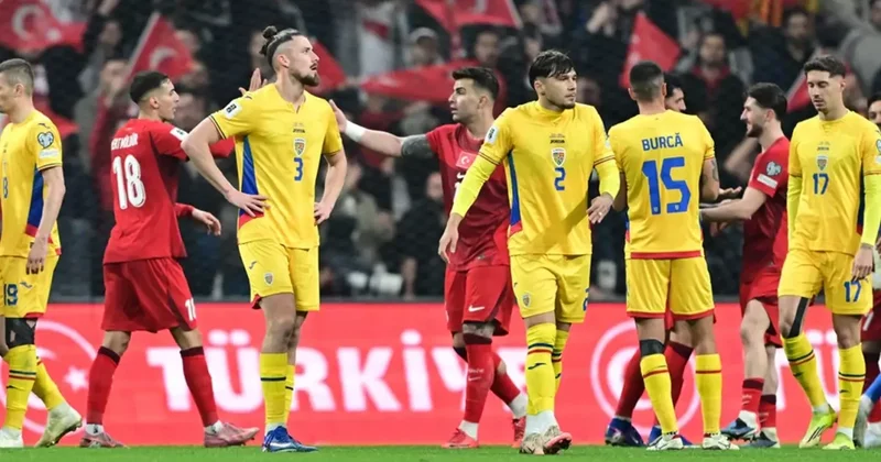 Sinirden sandalyeyi fırlattı! Türkiye Romanya maçının sonunda kavga