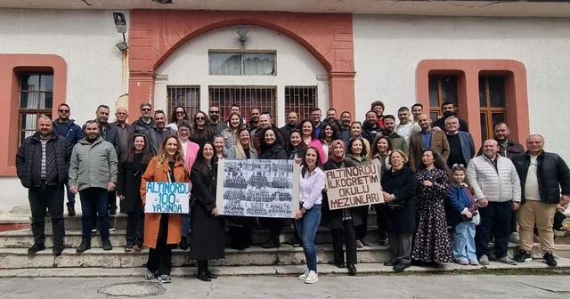 Salihli de ilkokul mezunları 25 yıl sonra buluştu Manisa Haberleri