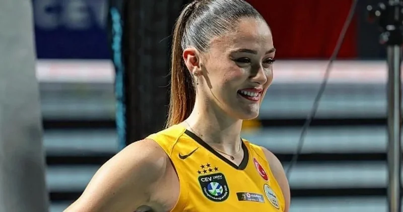 Zehra Güneş 3 büyüklerden hangi takımı tutuyor? İşte formalı fotoğrafı