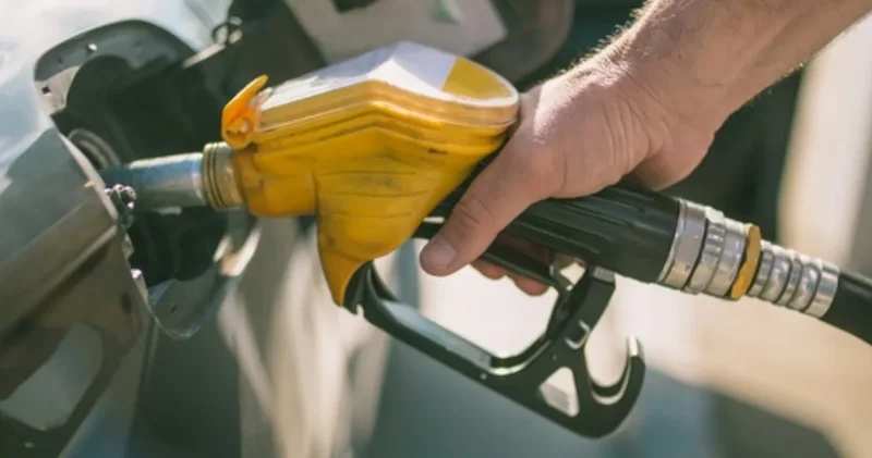 Akaryakıtta indirim müjdesi! Bu gece geliyor