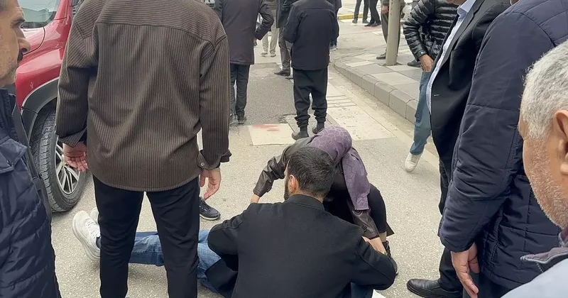 Elazığ da aracın çarptığı yaşlı adam yaralandı