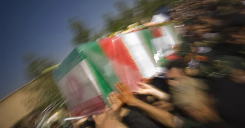 İsrail basını: İran Devrim Muhafızları Deniz Kuvvetleri Komutanı öldü