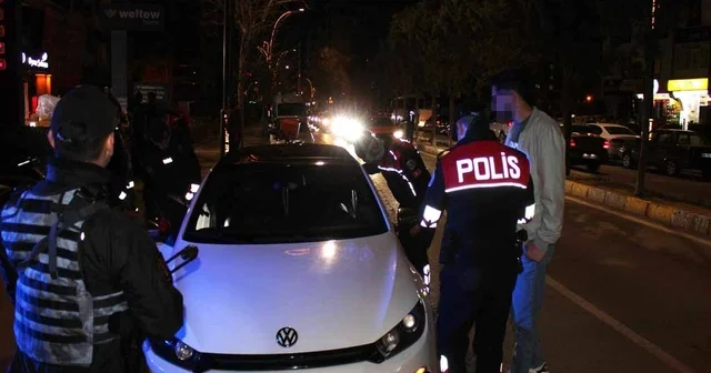 Stajyer ehliyeti ile direksiyon başında alkollü yakalandı Aksaray Haberleri