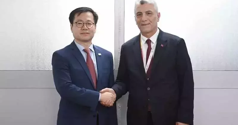Bakan Bolat, Kore Cumhuriyeti Ticaret Bakanı Yeo Han Koo ile görüştü