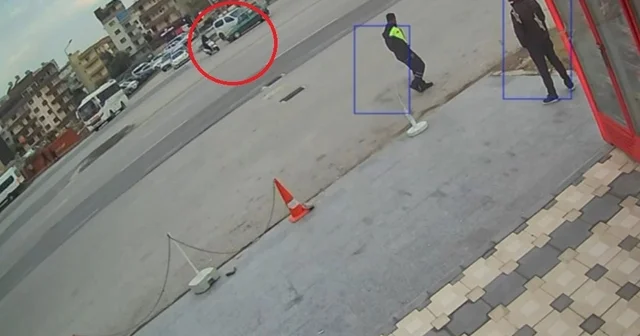 Otomobille çarpışan motosikletli havada takla attı Hatay Haberleri