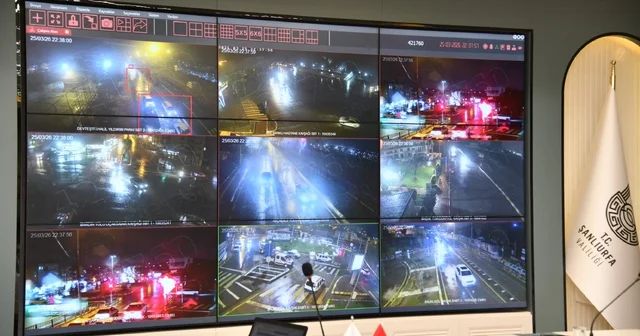 Ekipler selde mahsur kalan 10 kişilik aile için seferber oldu Şanlıurfa Haberleri