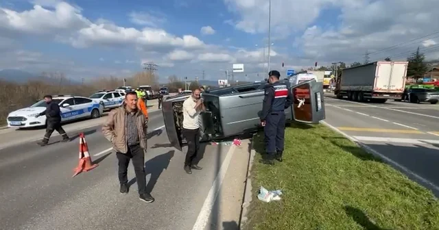 Bolu da D 100 de feci kaza: 6 sı çocuk 9 kişi yaralandı Bolu Haberleri