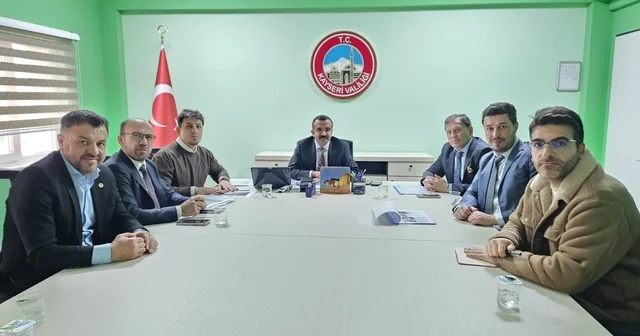 Kayseri de 12 ay kayak imkânı: Kayak Simülatörü Projesi değerlendirildi Kayseri Haberleri