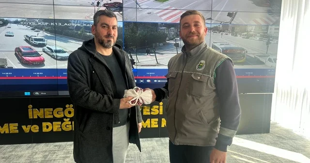 Belediye personelinin yolda bulduğu 200 bin TL sahibine teslim edildi Bursa Haberleri