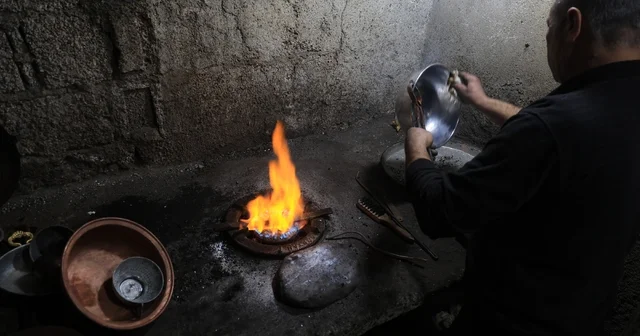 Bakırcılar Çarşısı nda zamana direnen son ustalar Adana Haberleri