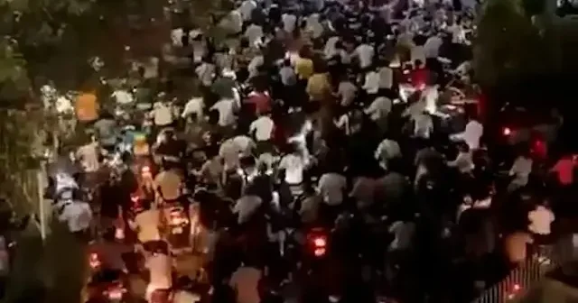 Hindistan da 6 günlük petrol ve doğal gaz kaldı VİDEO İZLE