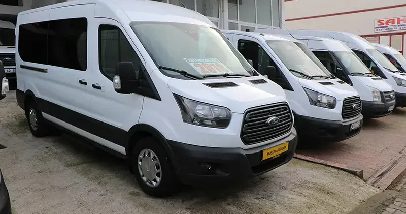 İkinci el minibüsler piyasaya Terme’de sunuluyor; aylık 650 araç yenilenip Türkiye’ye satılıyor