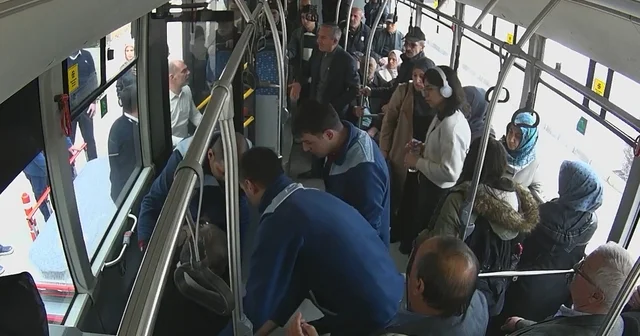 Elazığ da otobüs şoförü rahatsızlanan yolcuyu hastaneye yetiştirdi Elazığ Haberleri