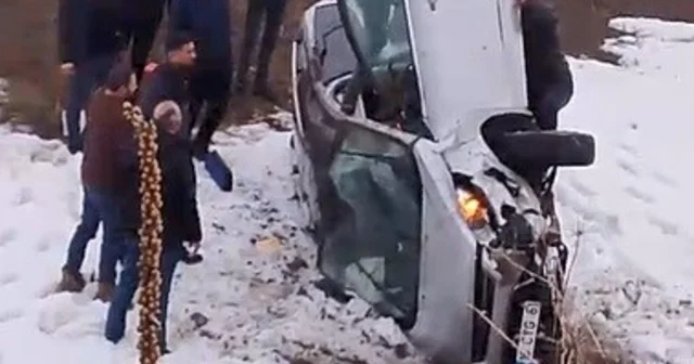 Şarampole uçan araçtaki sürücü burnu bile kanamadan kurtuldu Kars Haberleri
