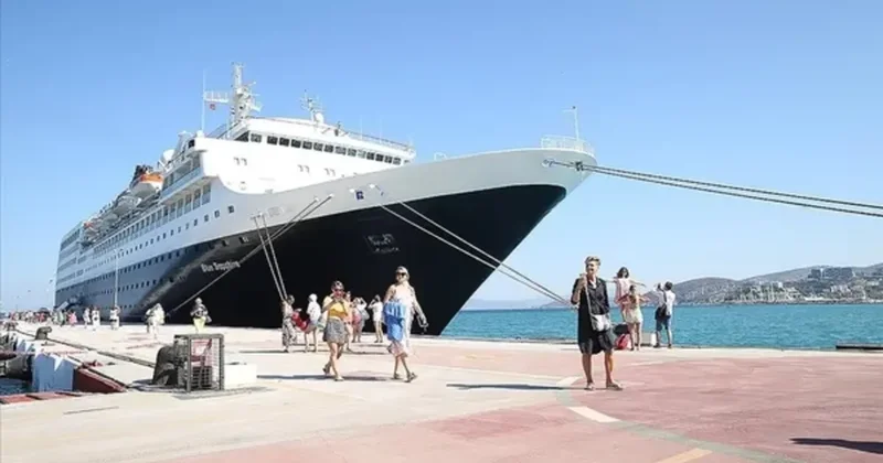 Türkiye kruvaziyer turizminin cazibe merkezi oldu! 30 yüzen otelde 52 bin yolcu ziyaret etti