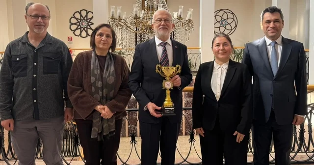 Masa tenisi turnuvasında dereceye giren sağlık personeline tebrik Eskişehir Haberleri